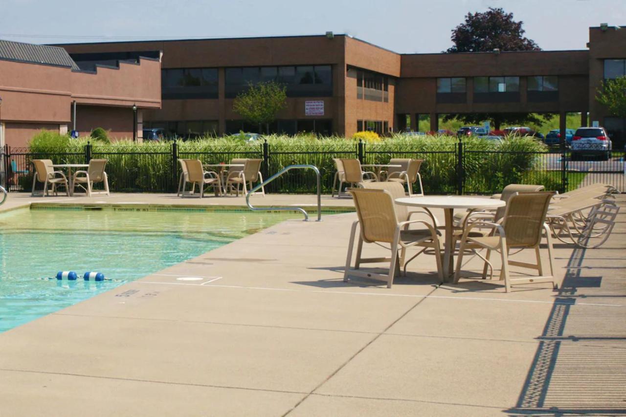 Best Western Galleria Inn & Suites Cheektowaga Ngoại thất bức ảnh