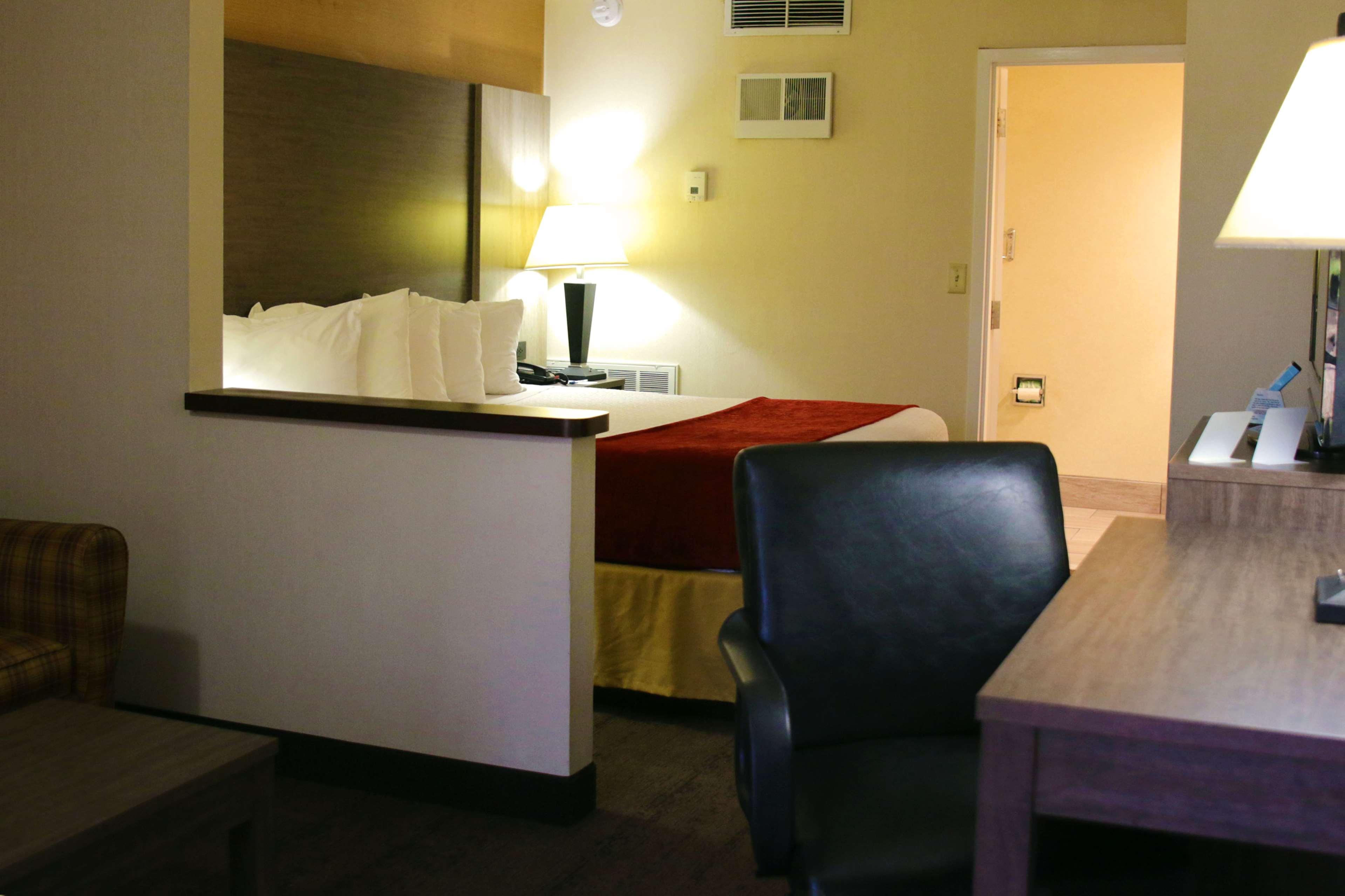 Best Western Galleria Inn & Suites Cheektowaga Ngoại thất bức ảnh